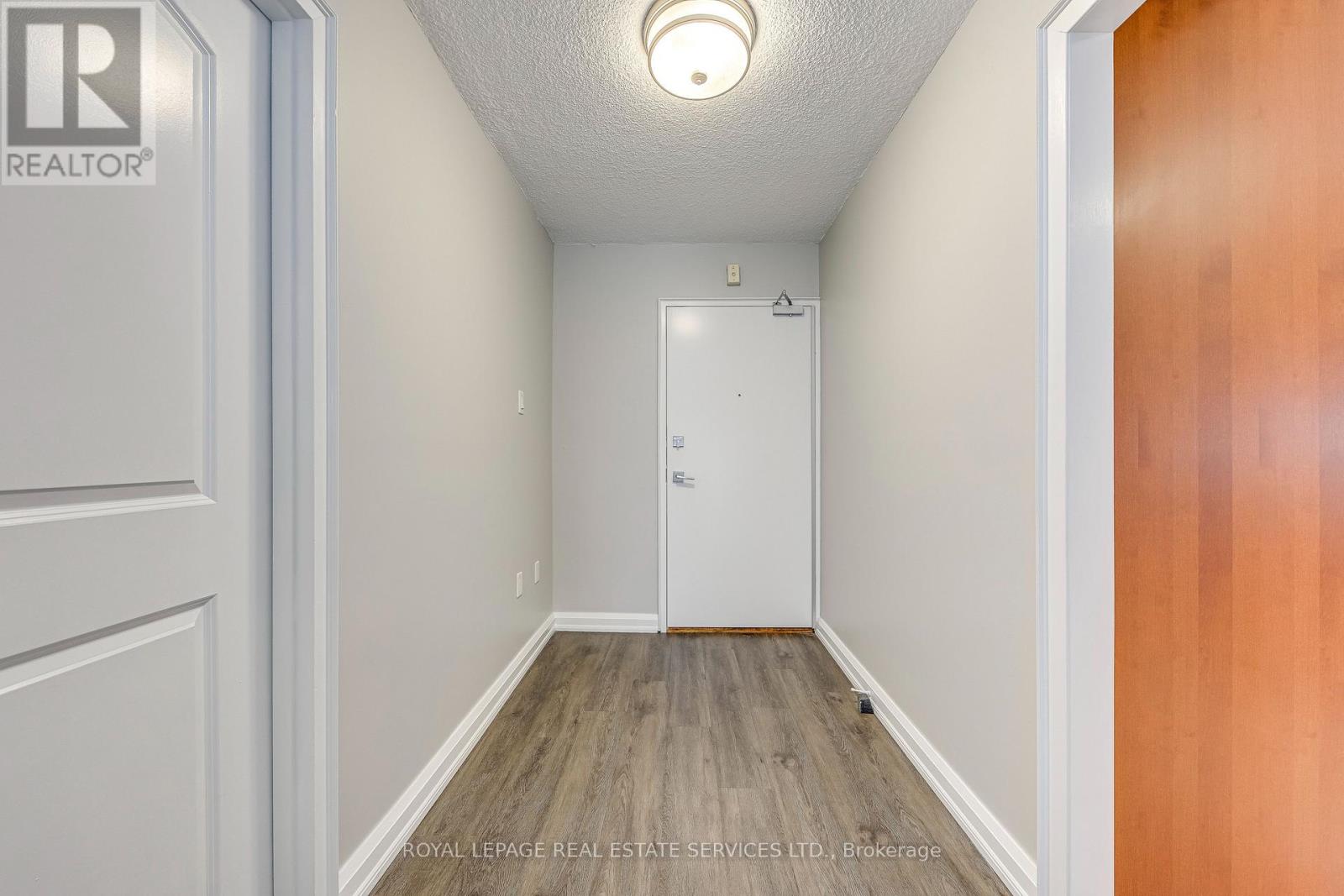 709 - 965 Inverhouse Drive, Mississauga, Ontario  L5J 4B4 - Photo 6 - W12782580