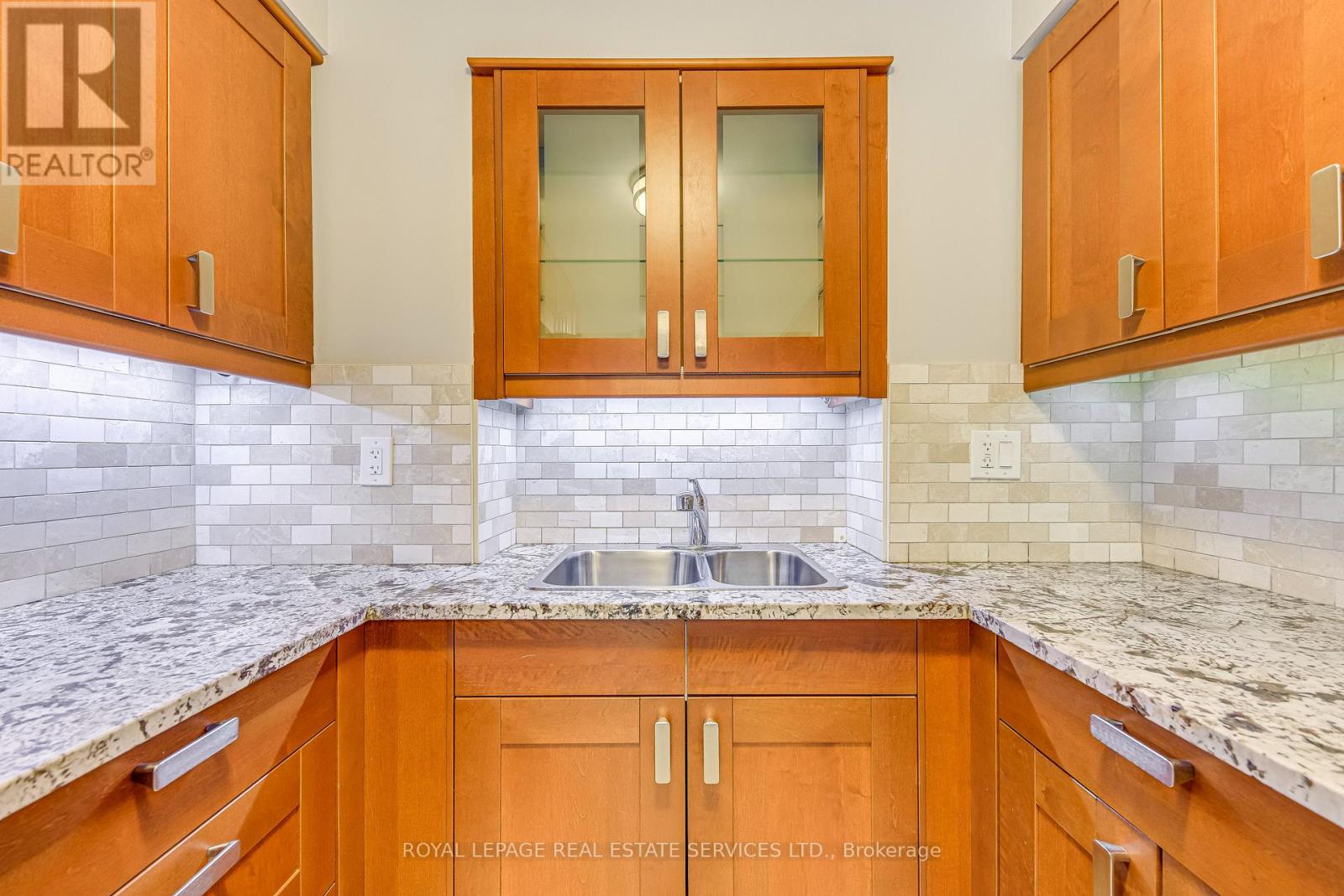 709 - 965 Inverhouse Drive, Mississauga, Ontario  L5J 4B4 - Photo 9 - W12782580