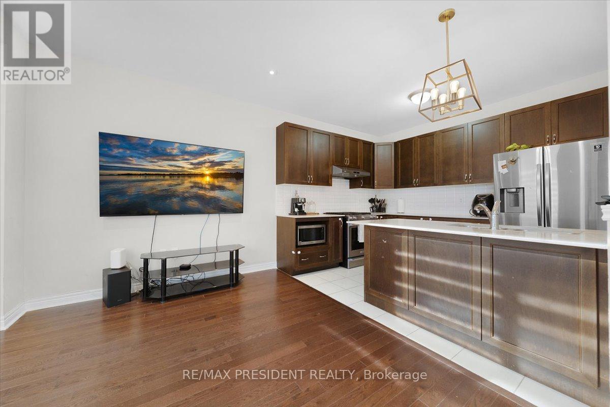 3 Dale Meadows Road, Brampton, Ontario  L7A 4Z9 - Photo 13 - W12782670