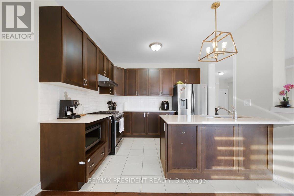 3 Dale Meadows Road, Brampton, Ontario  L7A 4Z9 - Photo 14 - W12782670