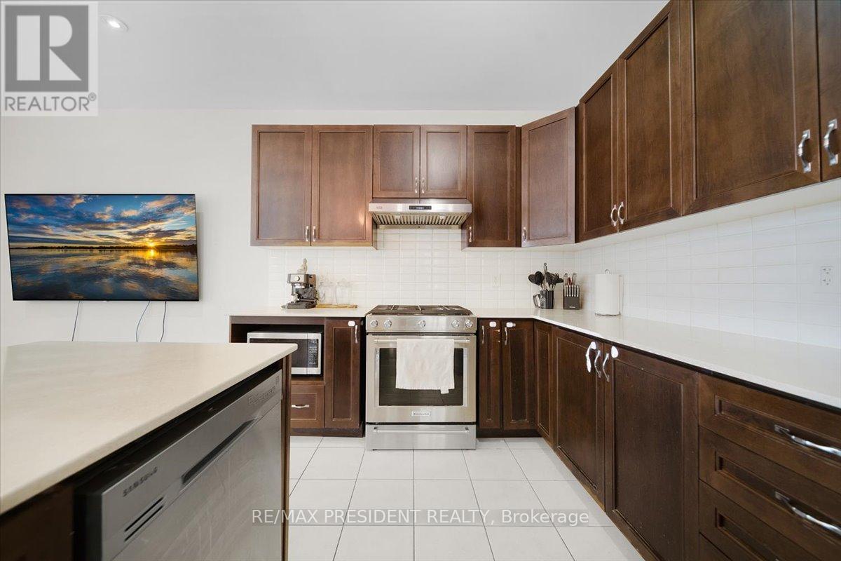 3 Dale Meadows Road, Brampton, Ontario  L7A 4Z9 - Photo 16 - W12782670