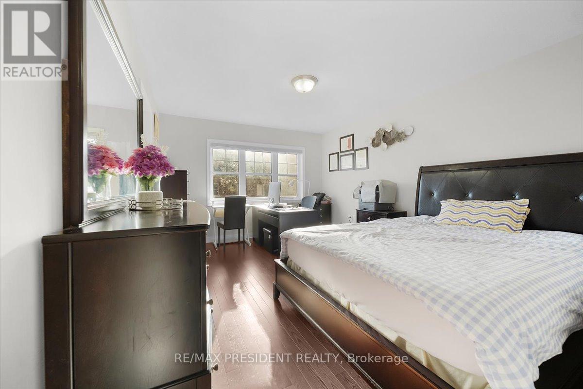 3 Dale Meadows Road, Brampton, Ontario  L7A 4Z9 - Photo 20 - W12782670