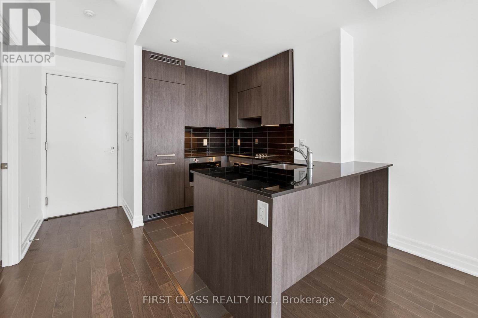 4308 - 8 The Esplanade Avenue, Toronto, Ontario  M5E 0A5 - Photo 10 - C12780706