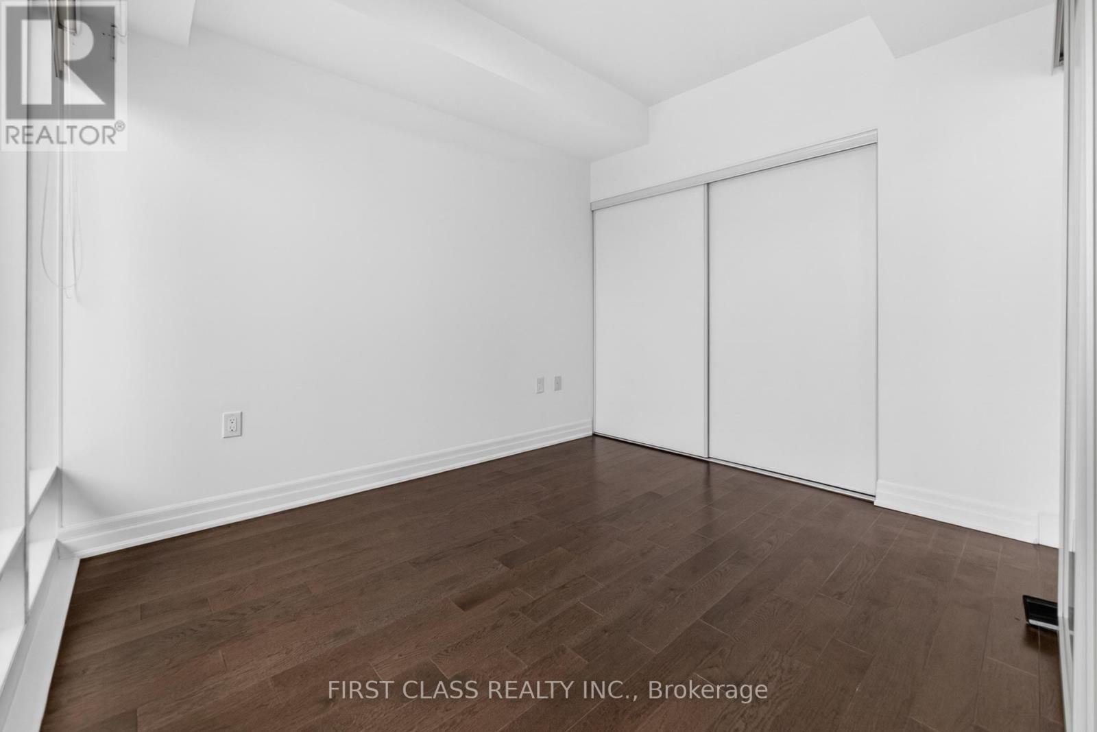 4308 - 8 The Esplanade Avenue, Toronto, Ontario  M5E 0A5 - Photo 19 - C12780706