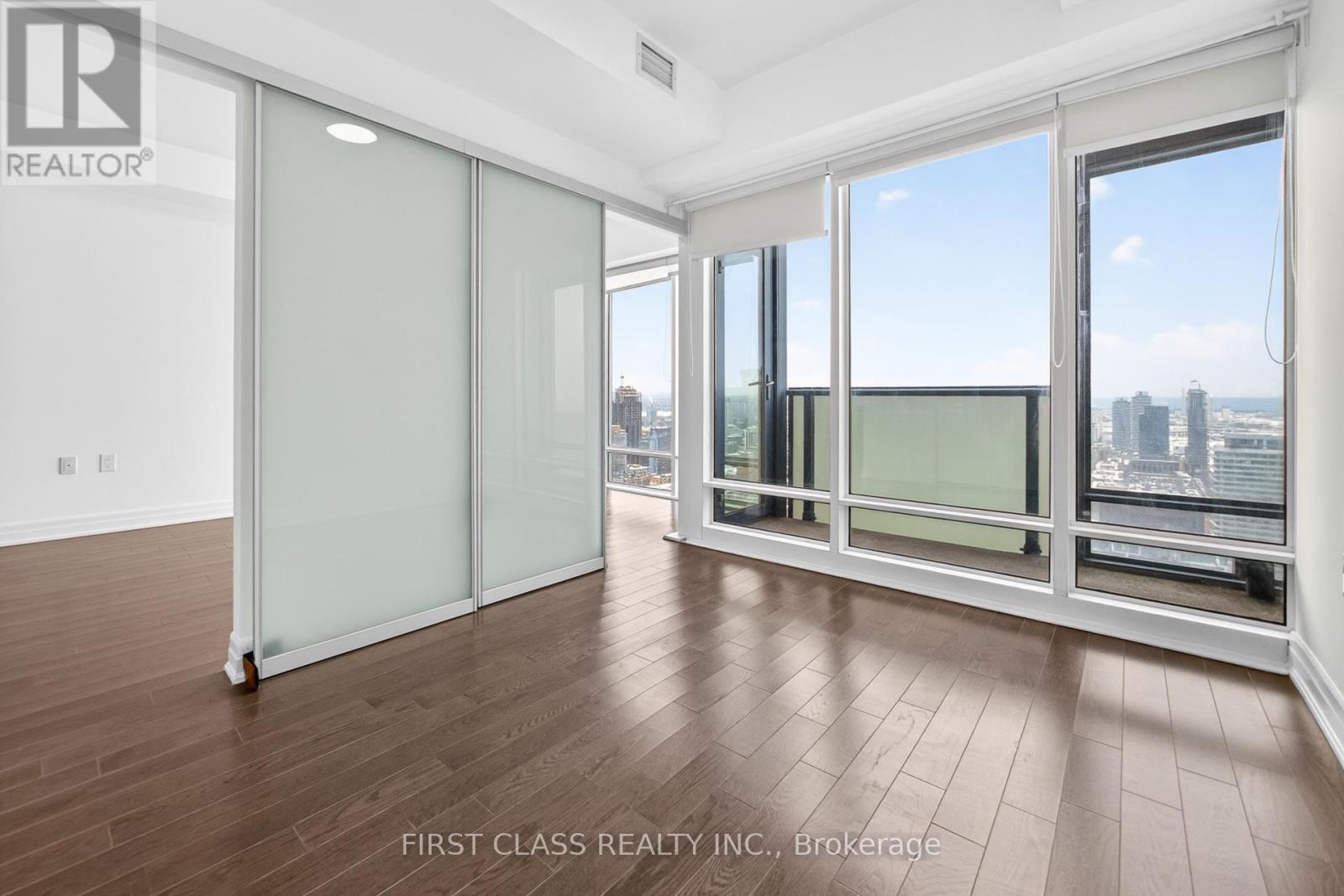 4308 - 8 The Esplanade Avenue, Toronto, Ontario  M5E 0A5 - Photo 30 - C12780706