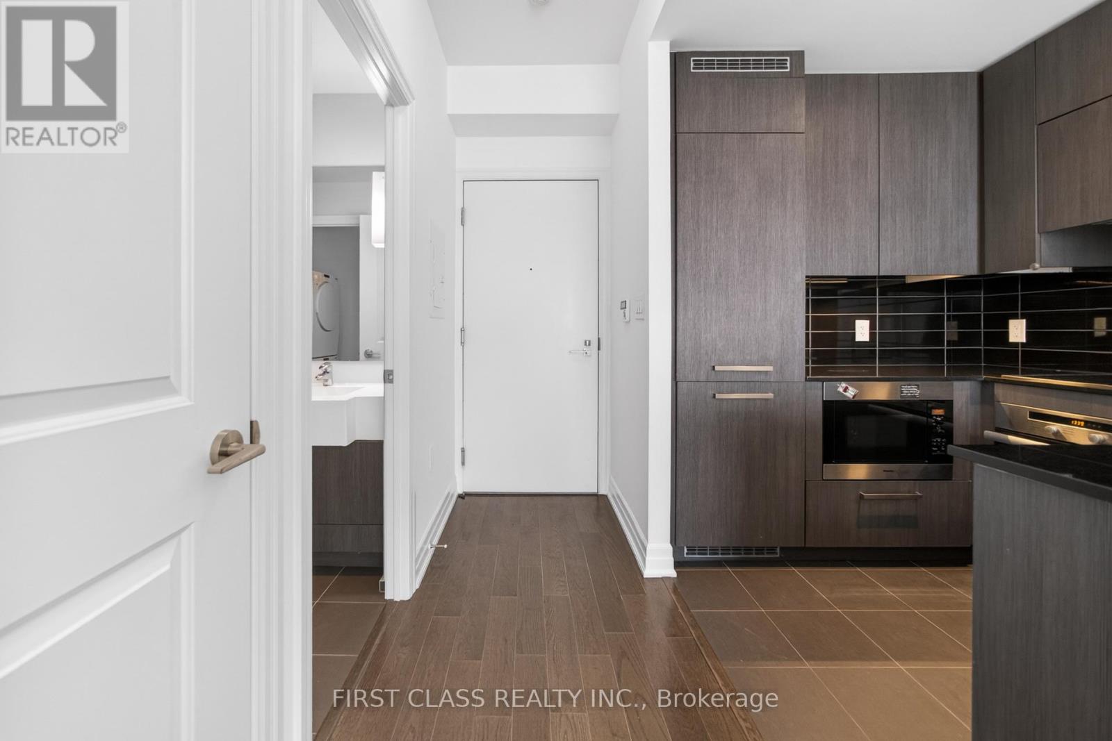 4308 - 8 The Esplanade Avenue, Toronto, Ontario  M5E 0A5 - Photo 31 - C12780706