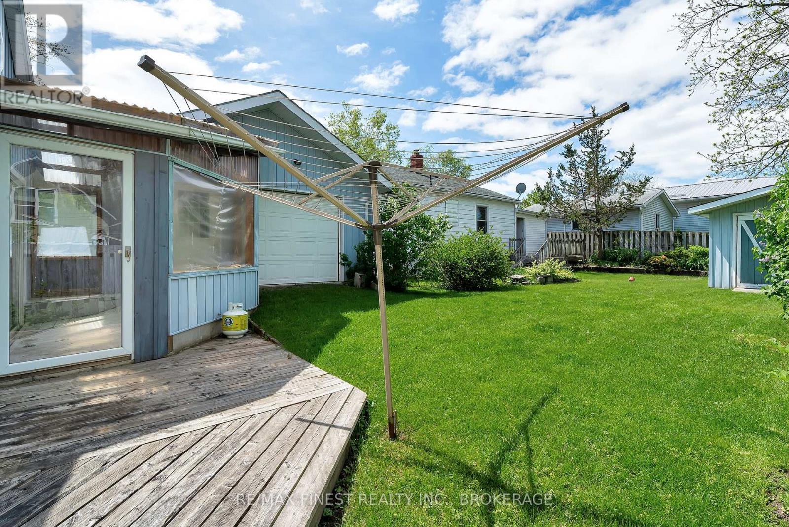 8 Catherine Street, Prince Edward County, Ontario  K0K 2T0 - Photo 24 - X12672838