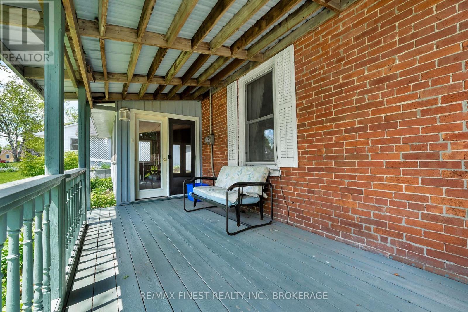 8 Catherine Street, Prince Edward County, Ontario  K0K 2T0 - Photo 22 - X12672838