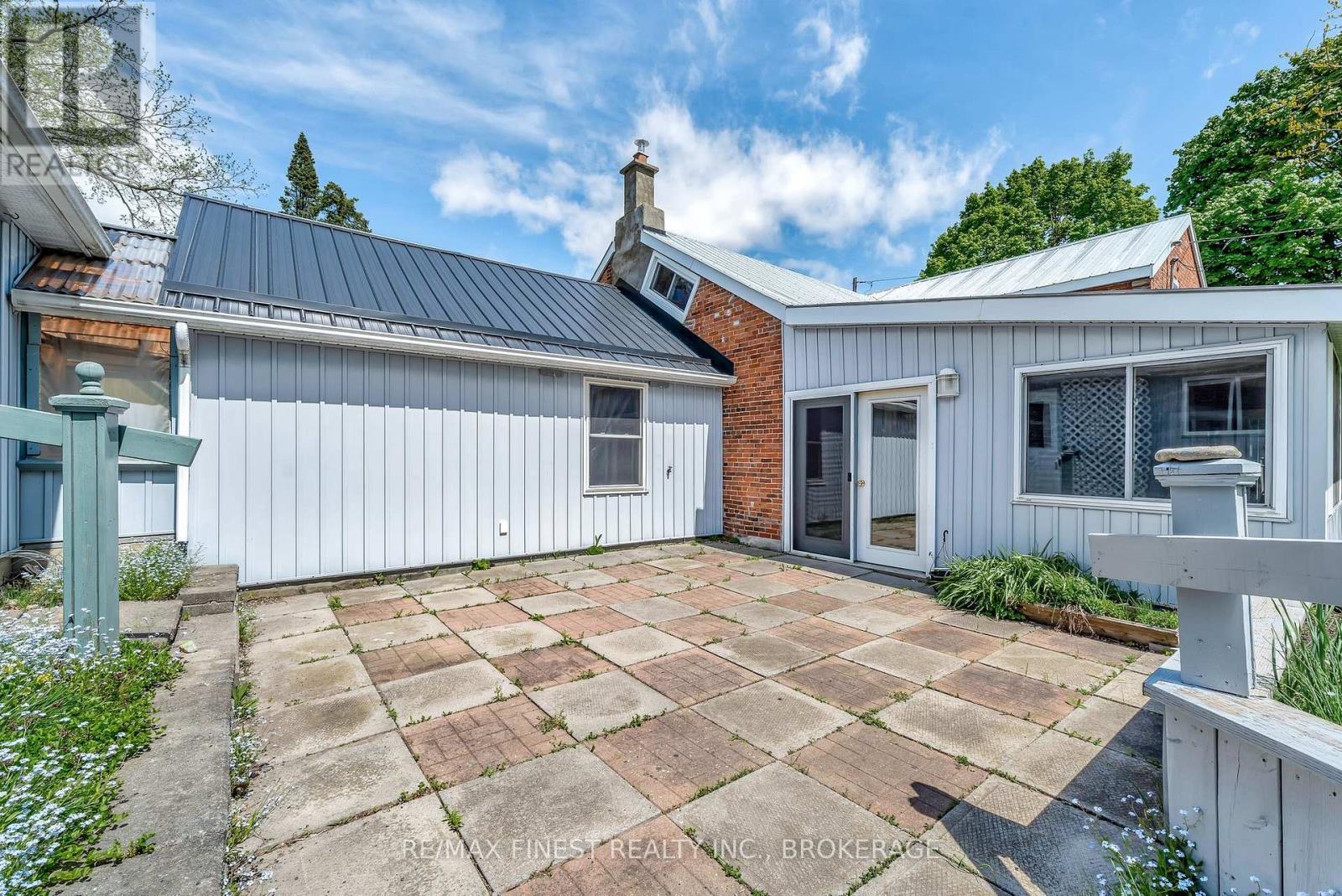 8 Catherine Street, Prince Edward County, Ontario  K0K 2T0 - Photo 27 - X12672838