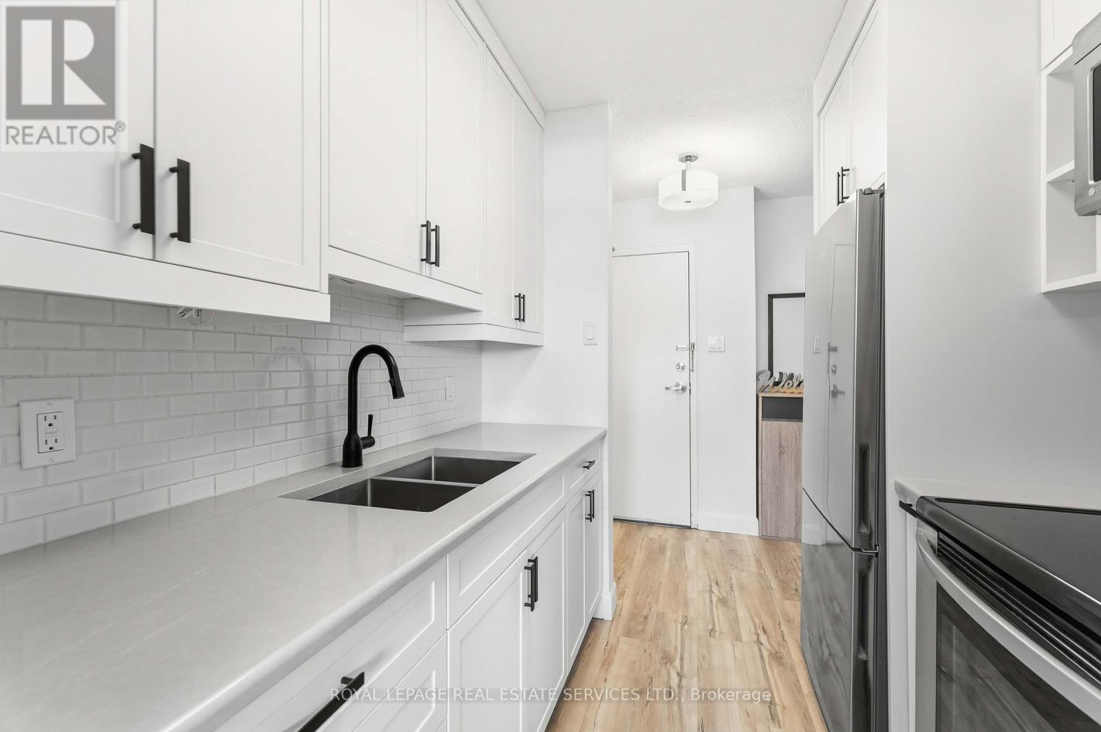 1210 - 215 Glenridge Avenue, St. Catharines, Ontario  L2T 3J7 - Photo 18 - X12782396