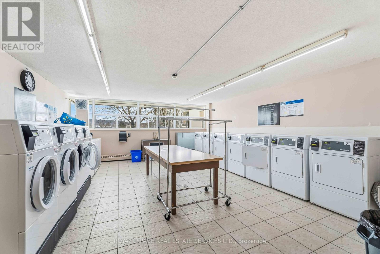 1210 - 215 Glenridge Avenue, St. Catharines, Ontario  L2T 3J7 - Photo 31 - X12782396