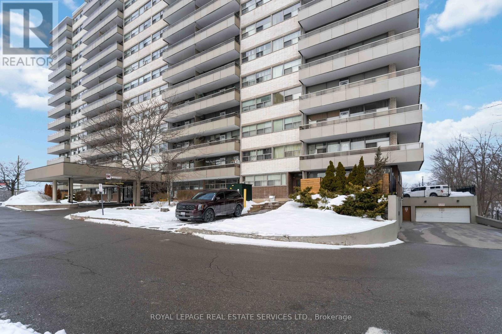 1210 - 215 Glenridge Avenue, St. Catharines, Ontario  L2T 3J7 - Photo 4 - X12782396