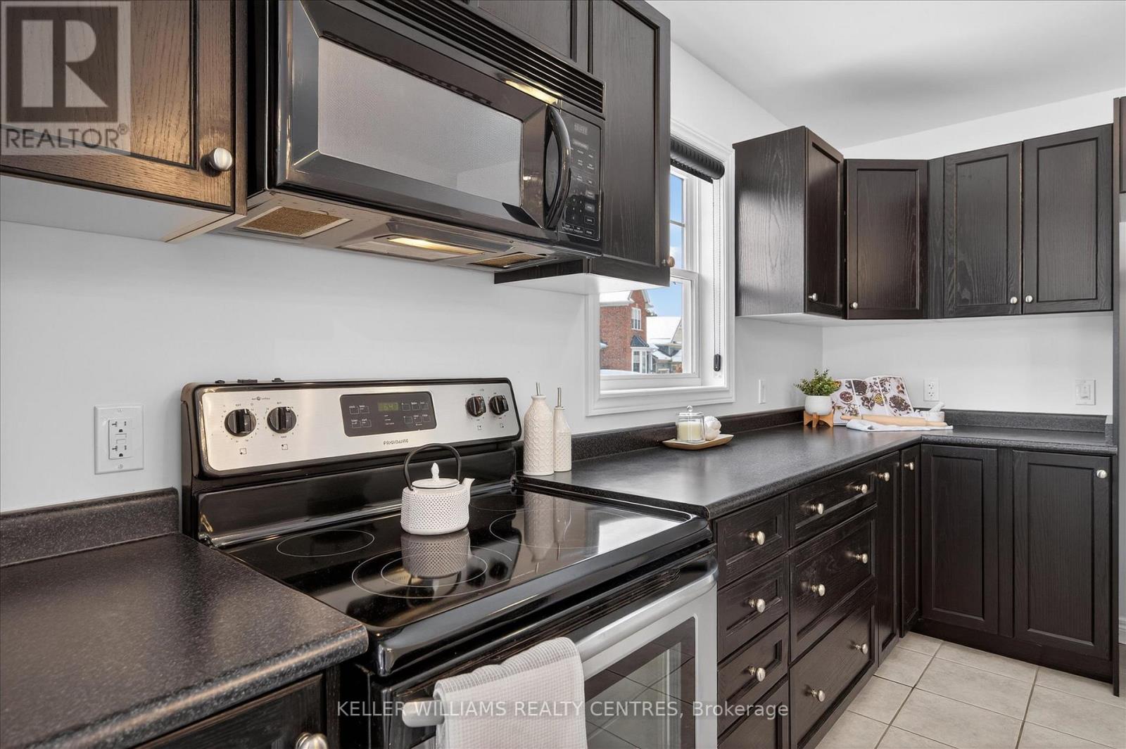 186 Bowen Drive, Peterborough, Ontario  K9H 0B9 - Photo 11 - X12782444