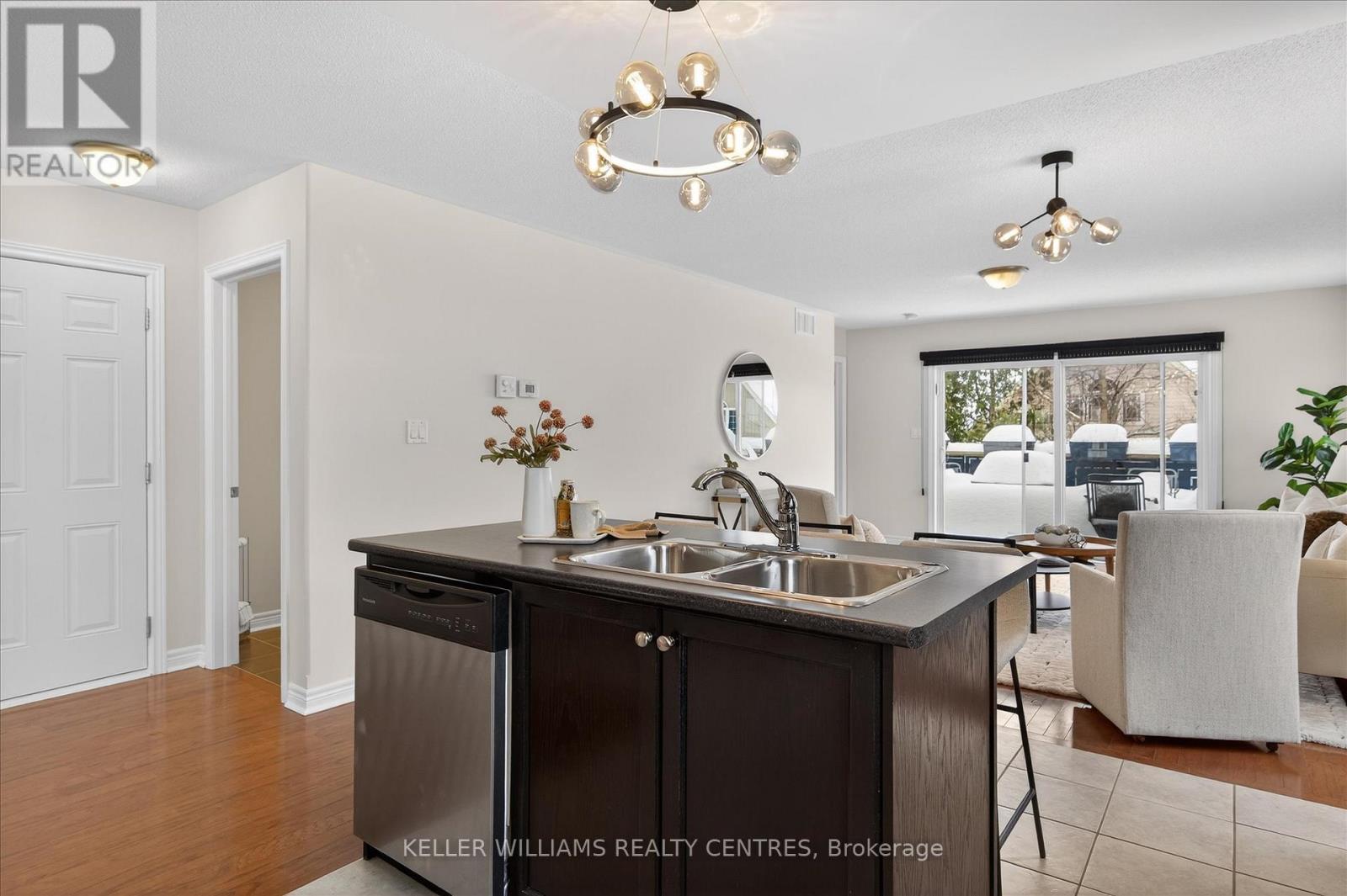 186 Bowen Drive, Peterborough, Ontario  K9H 0B9 - Photo 8 - X12782444