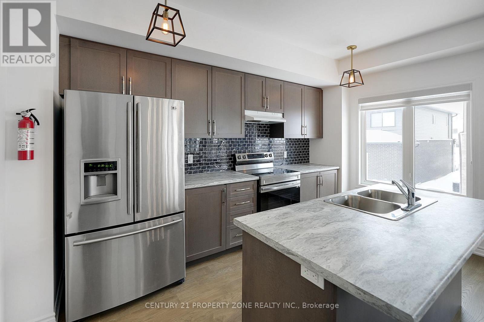 195 Pilkington Street, Thorold, Ontario  L2V 1K5 - Photo 22 - X12782446