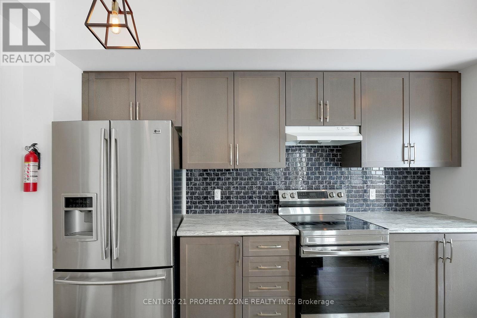 195 Pilkington Street, Thorold, Ontario  L2V 1K5 - Photo 23 - X12782446