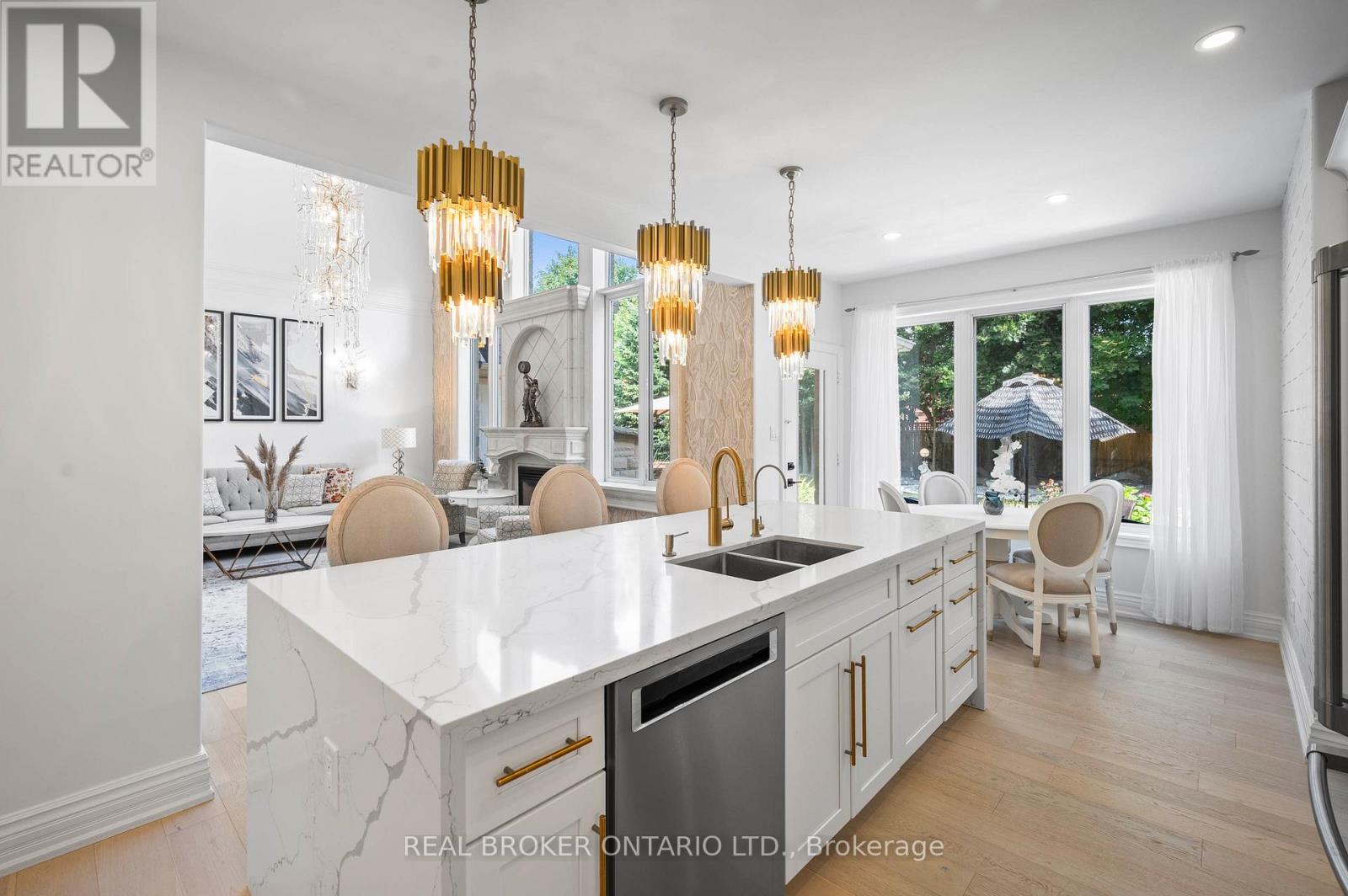 215 Black Maple Court, Kitchener, Ontario  N2P 2W8 - Photo 11 - X12782468