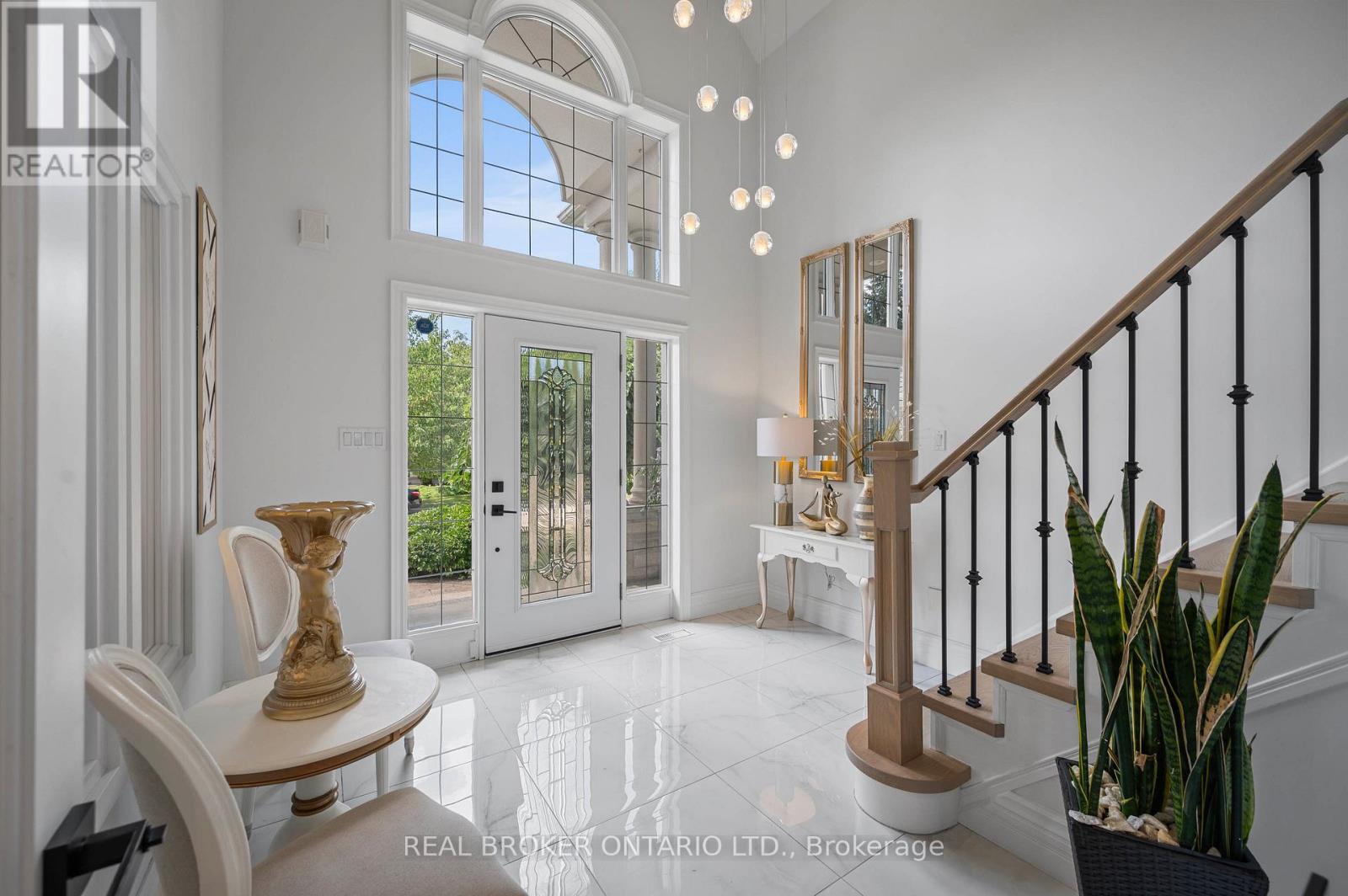 215 Black Maple Court, Kitchener, Ontario  N2P 2W8 - Photo 5 - X12782468