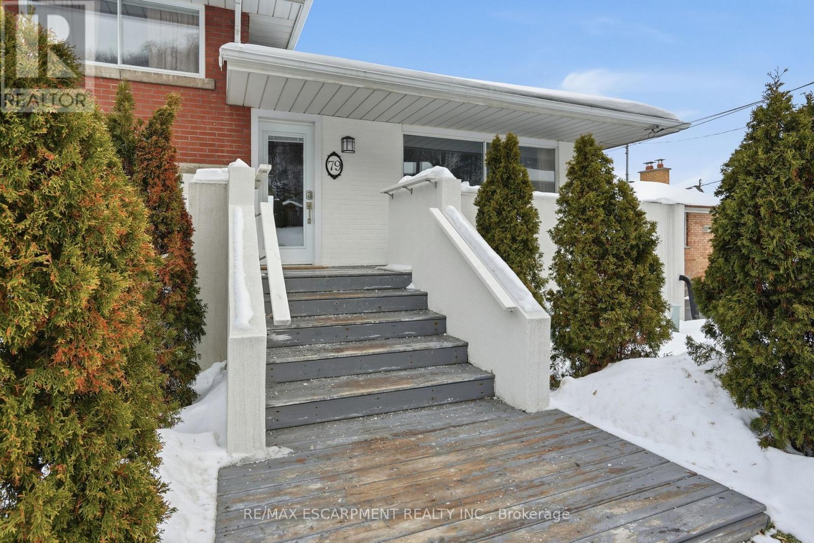 Upper - 79 Kimberly Drive, Hamilton, Ontario  L8K 4K7 - Photo 4 - X12782516
