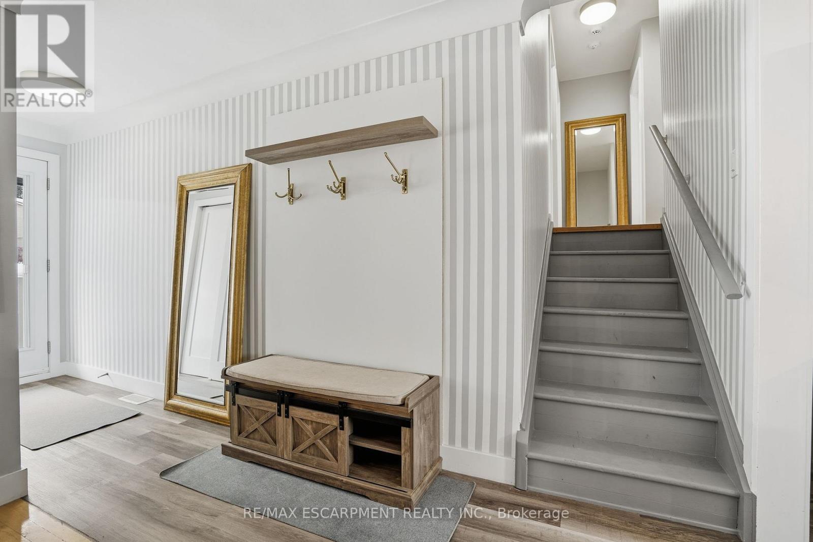 Upper - 79 Kimberly Drive, Hamilton, Ontario  L8K 4K7 - Photo 7 - X12782516