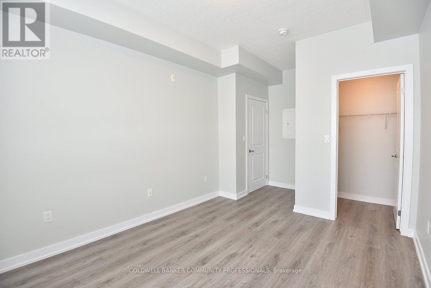 108 - 35 Southshore Crescent, Hamilton (Lakeshore), Ontario  L8E 0J2 - Photo 17 - X12782526