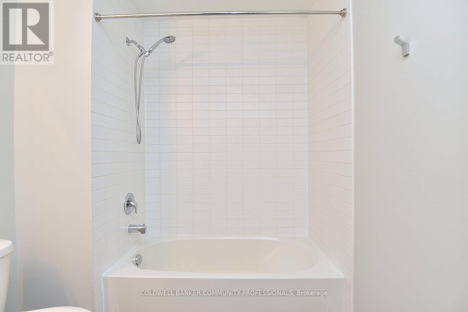 108 - 35 Southshore Crescent, Hamilton (Lakeshore), Ontario  L8E 0J2 - Photo 22 - X12782526