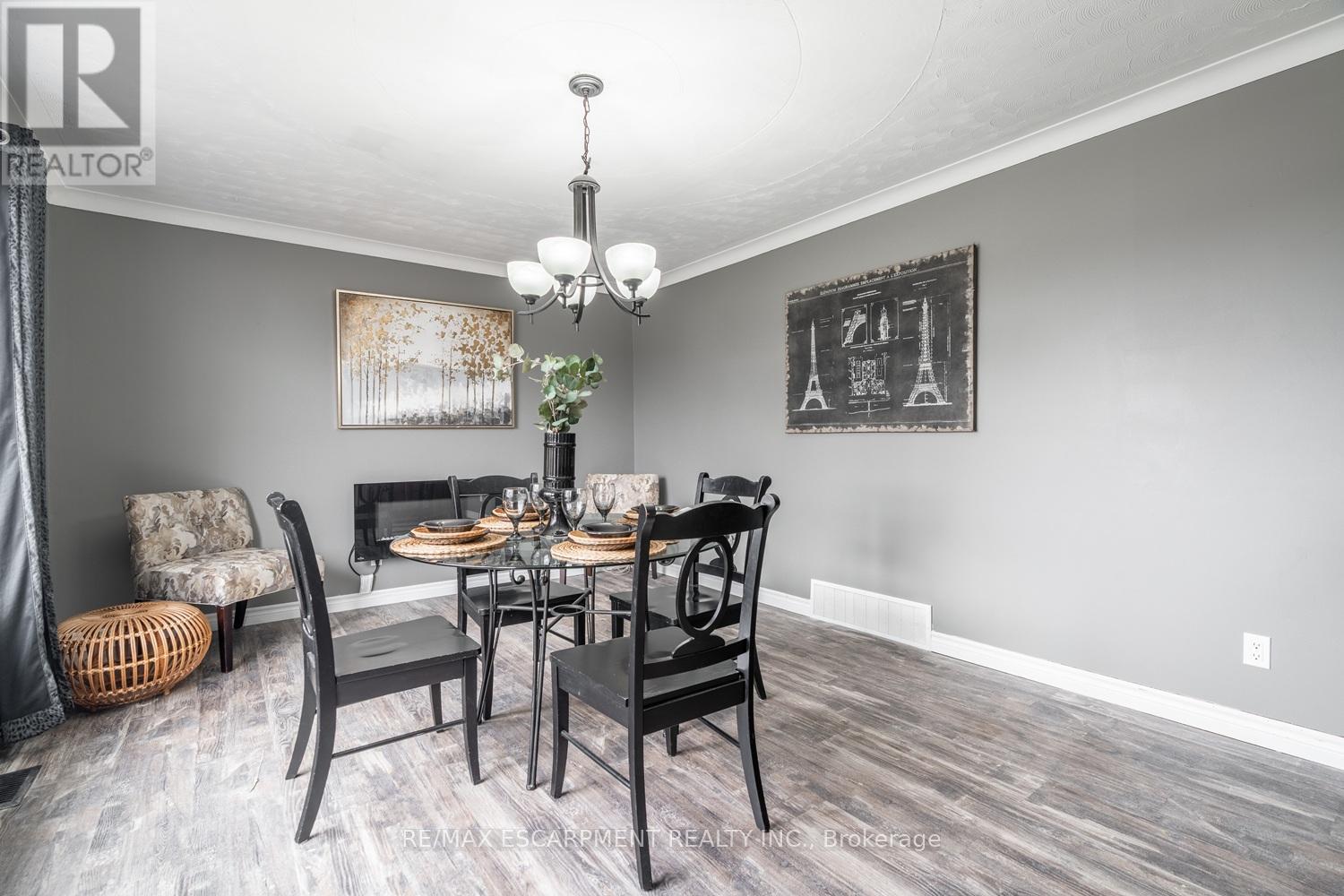 111 King Street E, Haldimand, Ontario  N0A 1H0 - Photo 5 - X12782596