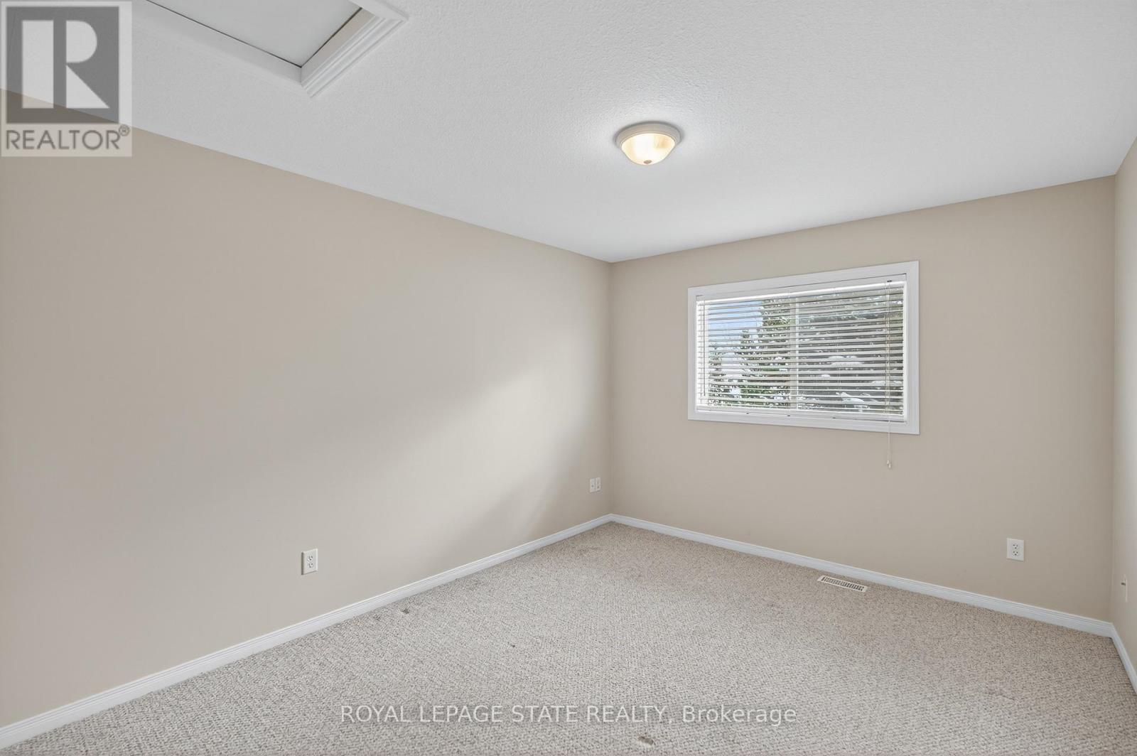 9 Manitoulin Trail, Hamilton, Ontario  L9B 2X8 - Photo 27 - X12782598