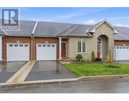 9 MANITOULIN TRAIL, Hamilton, Ontario