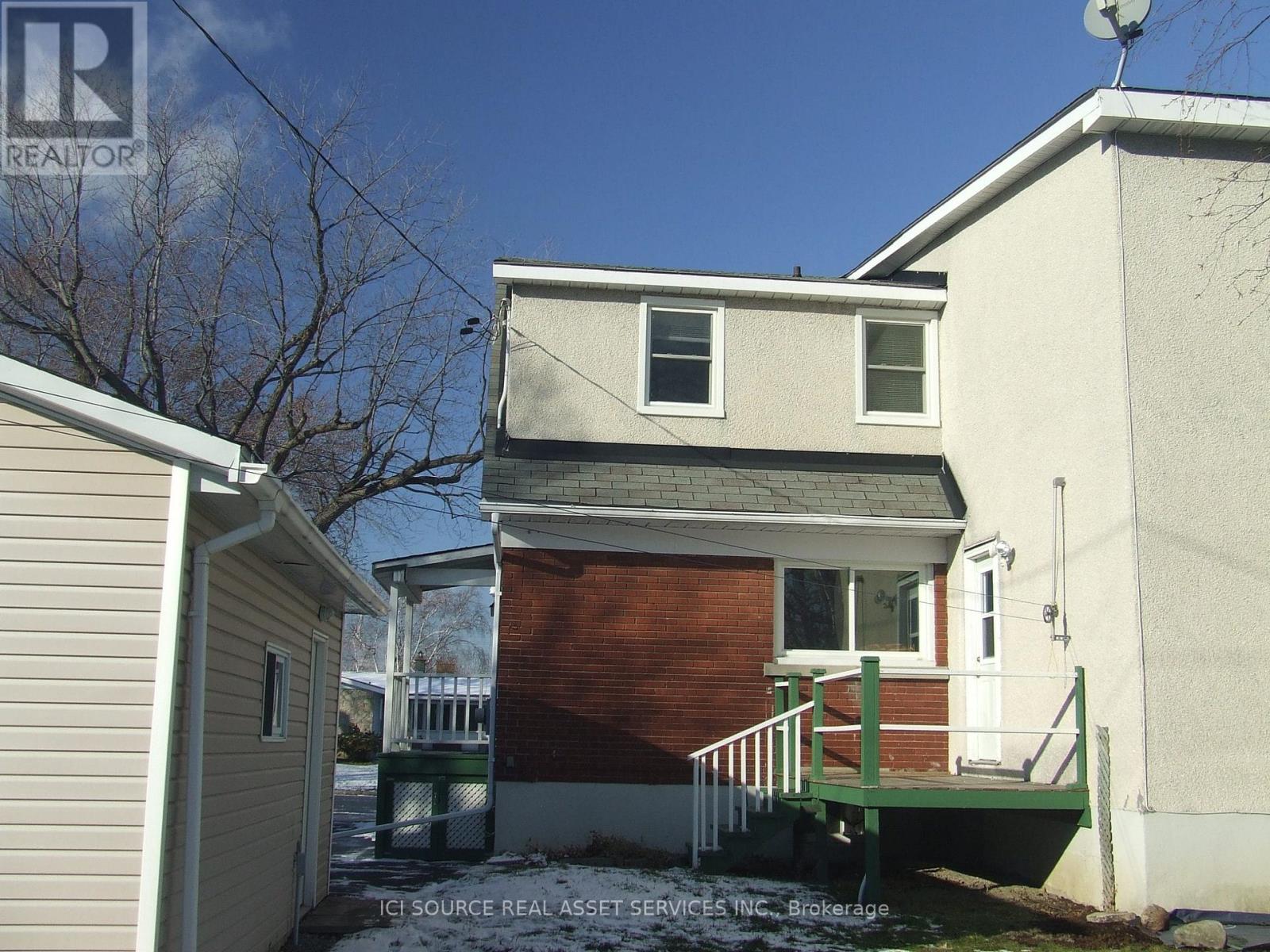 30 Sunnycrest Drive, Ottawa, Ontario  K2E 5Y2 - Photo 6 - X12782674
