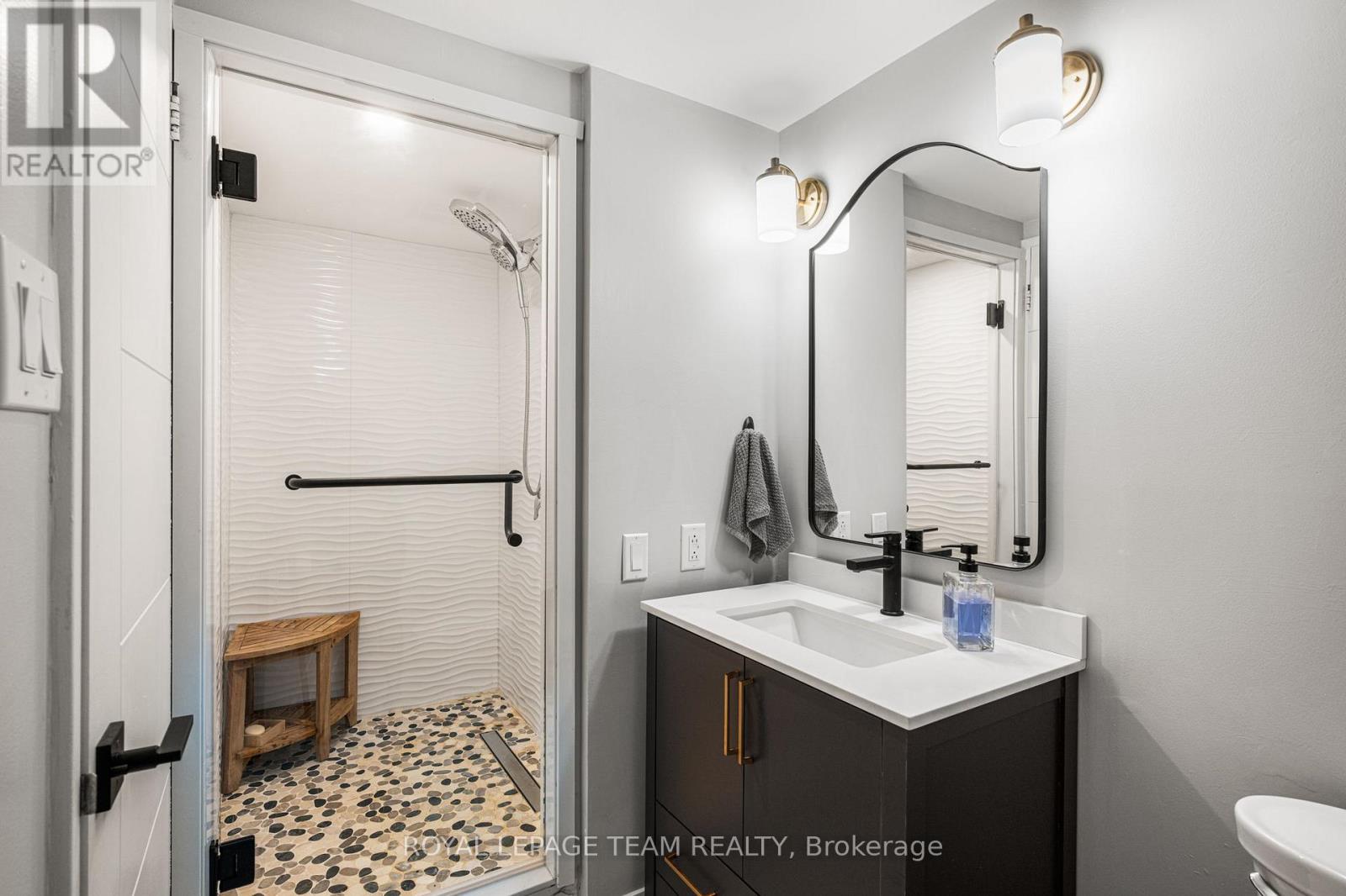 401 - 1510 Riverside Drive, Ottawa, Ontario  K1G 4X5 - Photo 20 - X12468733