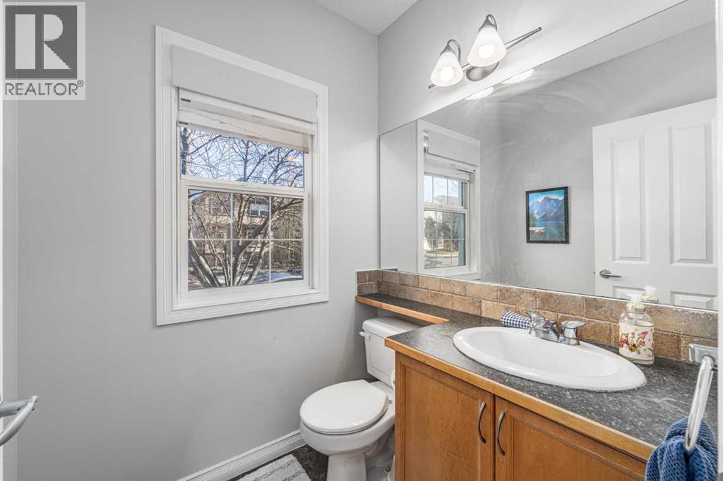 28 Crystal Shores Heights, Okotoks, Alberta  T1S 2K8 - Photo 17 - A2281479