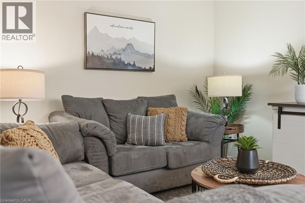 38 Golden Orchard Drive, Hamilton, Ontario  L9C 6J5 - Photo 15 - 40788337