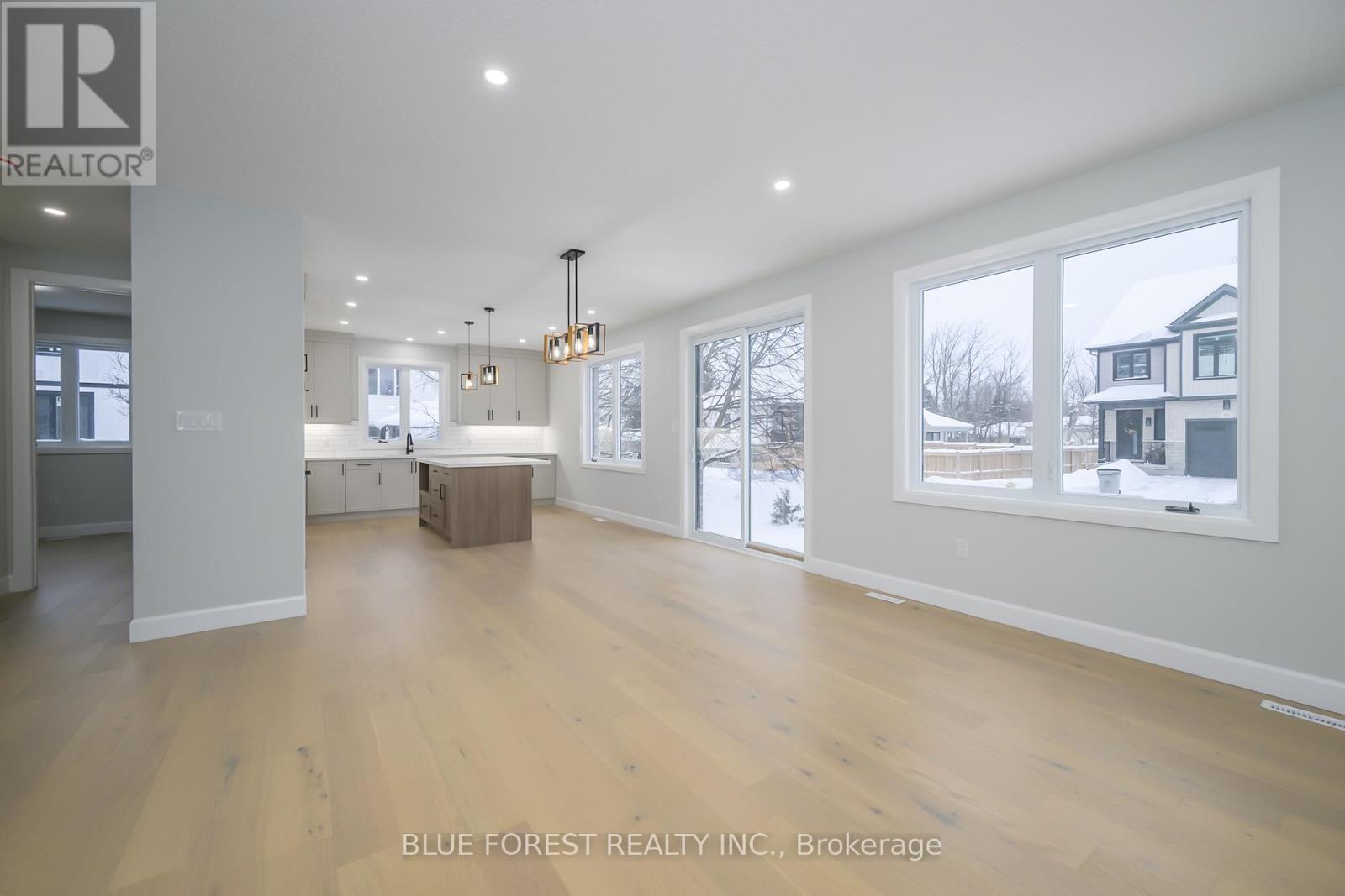 619 Lions Park Drive, Strathroy-Caradoc, Ontario  N0L 1W0 - Photo 6 - X12782726