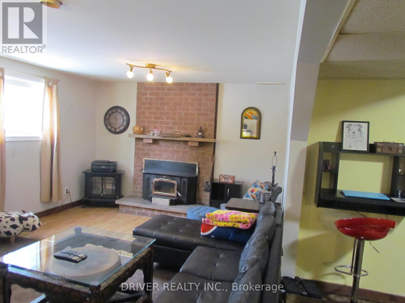 2081 Harrietsville Drive, Thames Centre, Ontario  N0L 1V0 - Photo 18 - X12782812