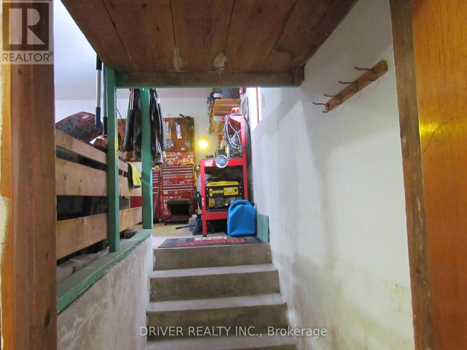 2081 Harrietsville Drive, Thames Centre, Ontario  N0L 1V0 - Photo 25 - X12782812