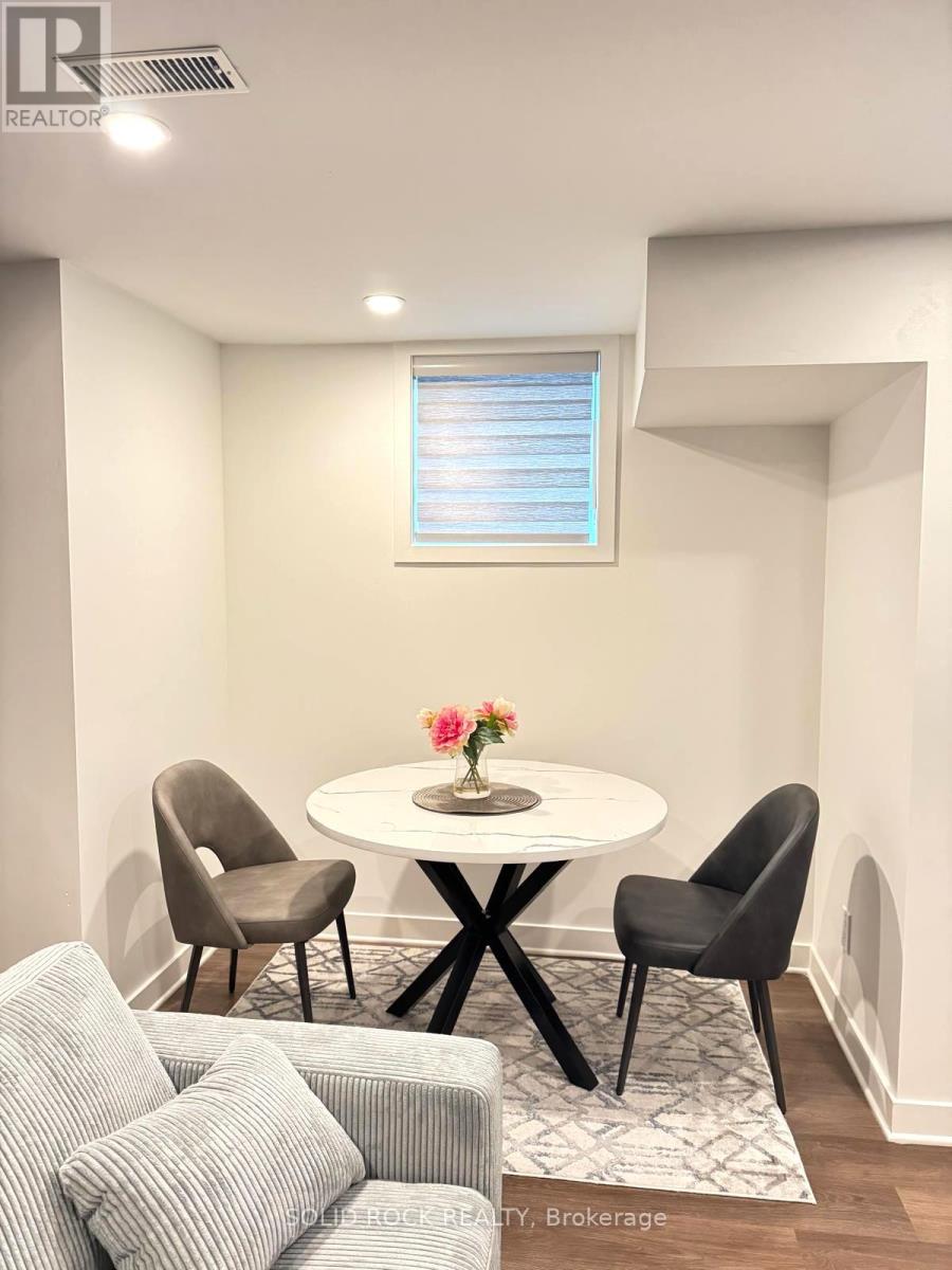 Unknown Address, ,     - Photo 5 - X12782774