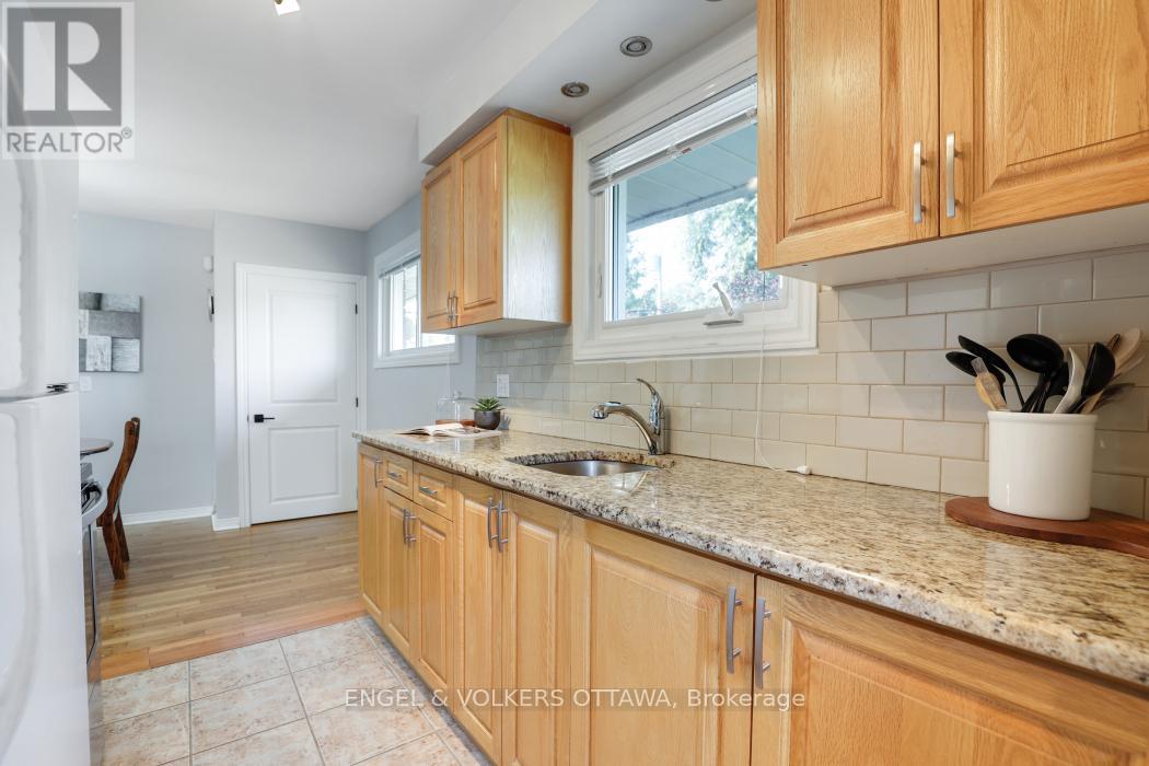 A - 814 Pleasant Park Road, Ottawa, Ontario  K1G 1Y9 - Photo 10 - X12782808