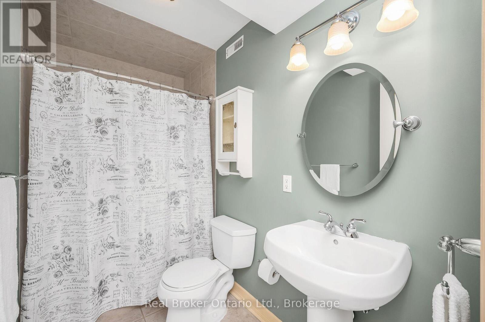 285 Surrey Drive, Oakville, Ontario  L6L 3T6 - Photo 24 - W12782844