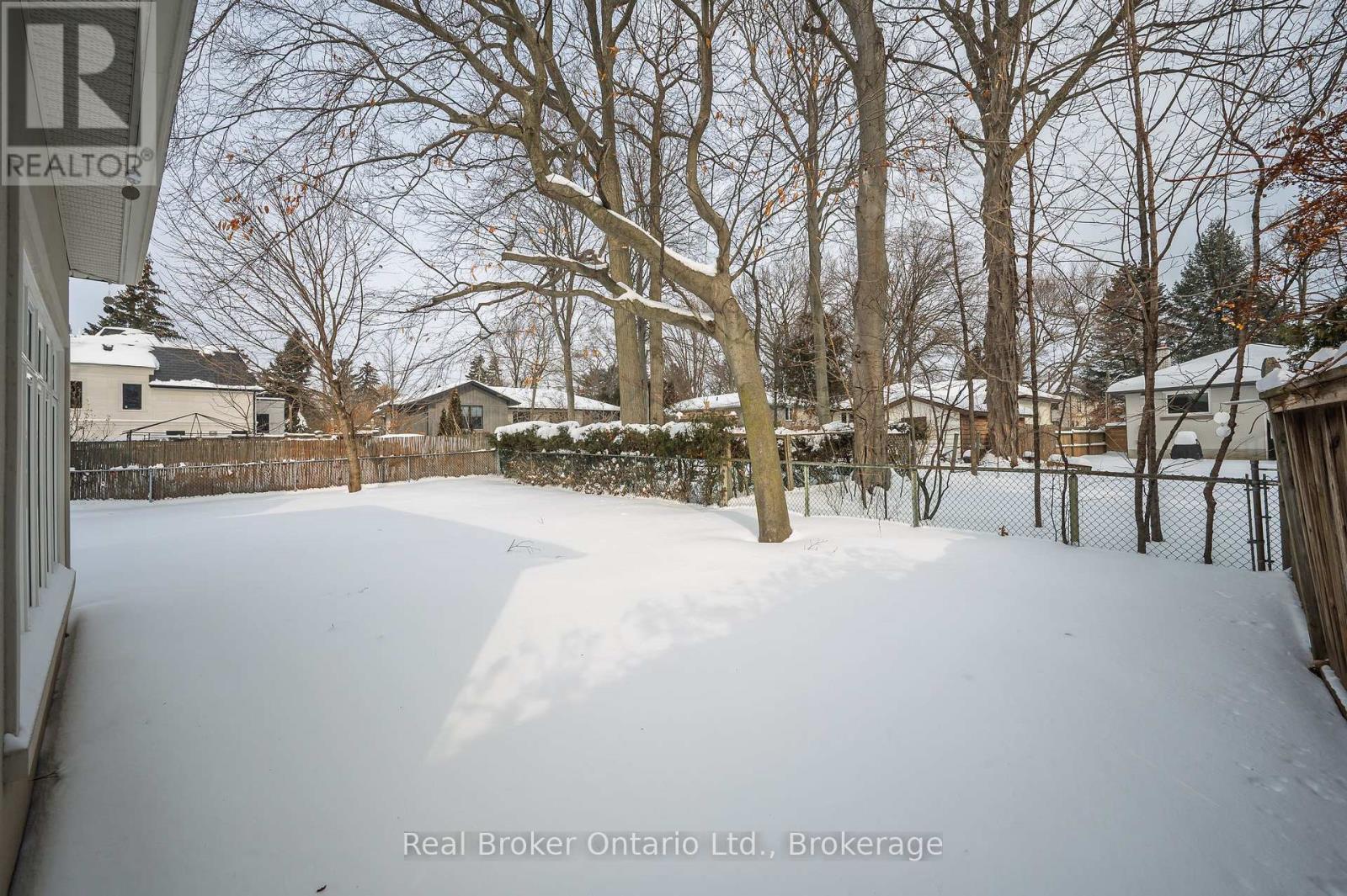 285 Surrey Drive, Oakville, Ontario  L6L 3T6 - Photo 49 - W12782844