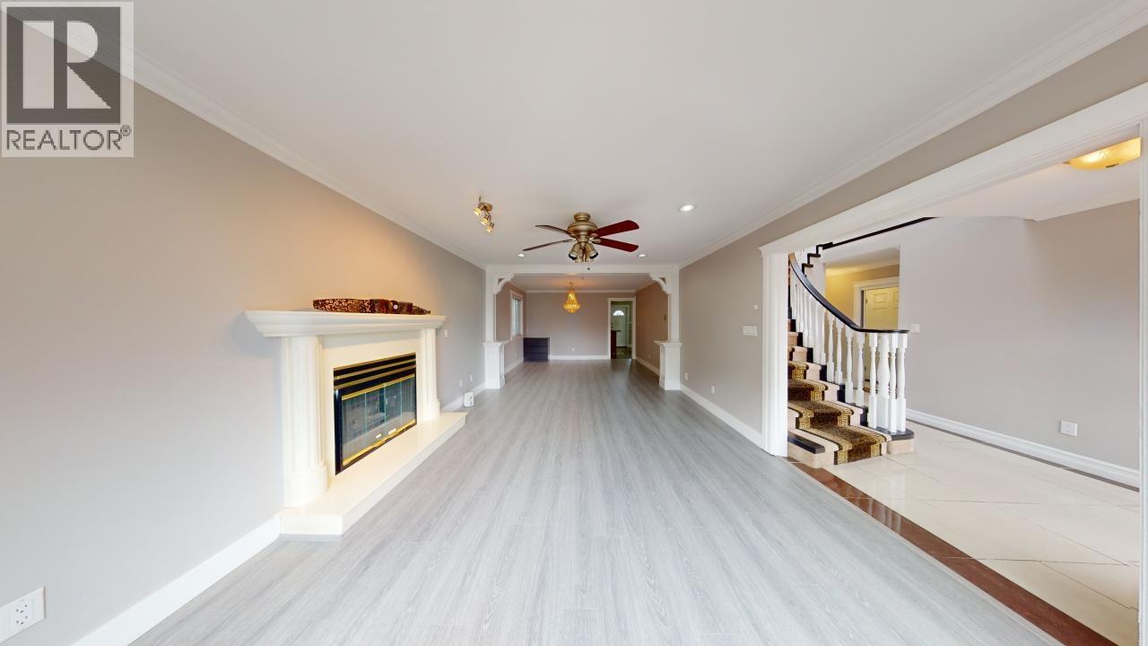 7563 Cariboo Road, Burnaby, British Columbia  V3N 4X2 - Photo 3 - R3089323