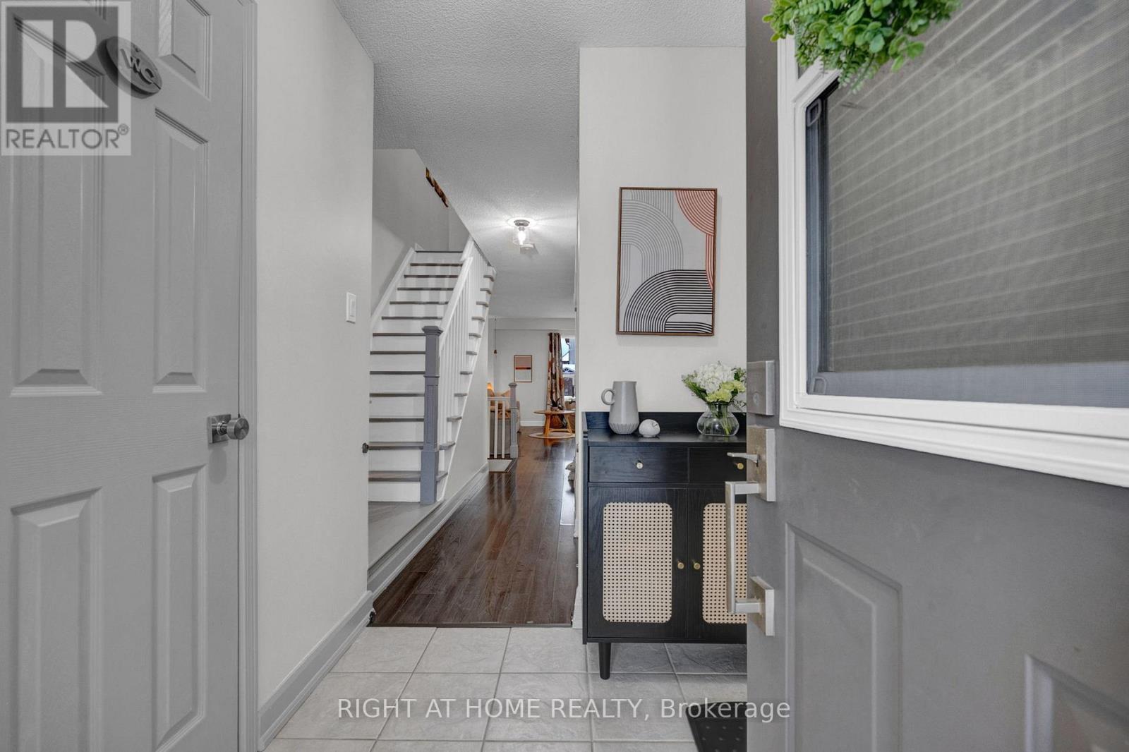 83 Somerscales Drive, Clarington, Ontario  L1C 5B7 - Photo 2 - E12782710