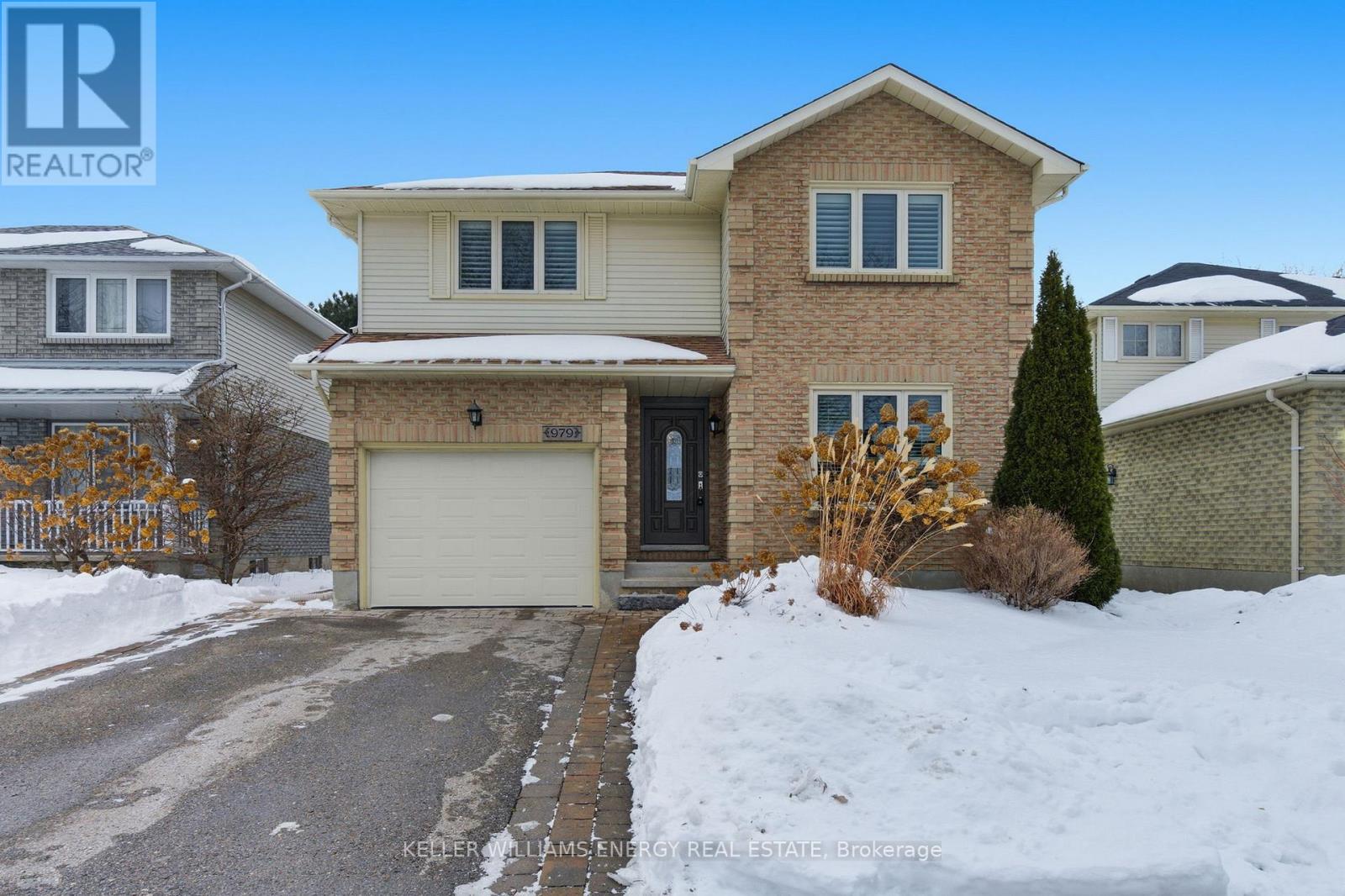 979 Peggoty Circle, Oshawa, Ontario  L1K 2G5 - Photo 2 - E12782804