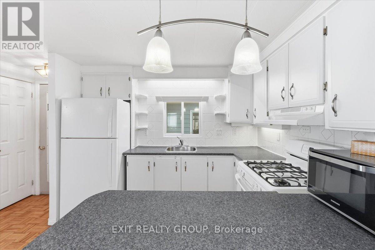 7 Arbour Lane, Quinte West (Sidney Ward), Ontario  K8N 4Z3 - Photo 12 - X12782776