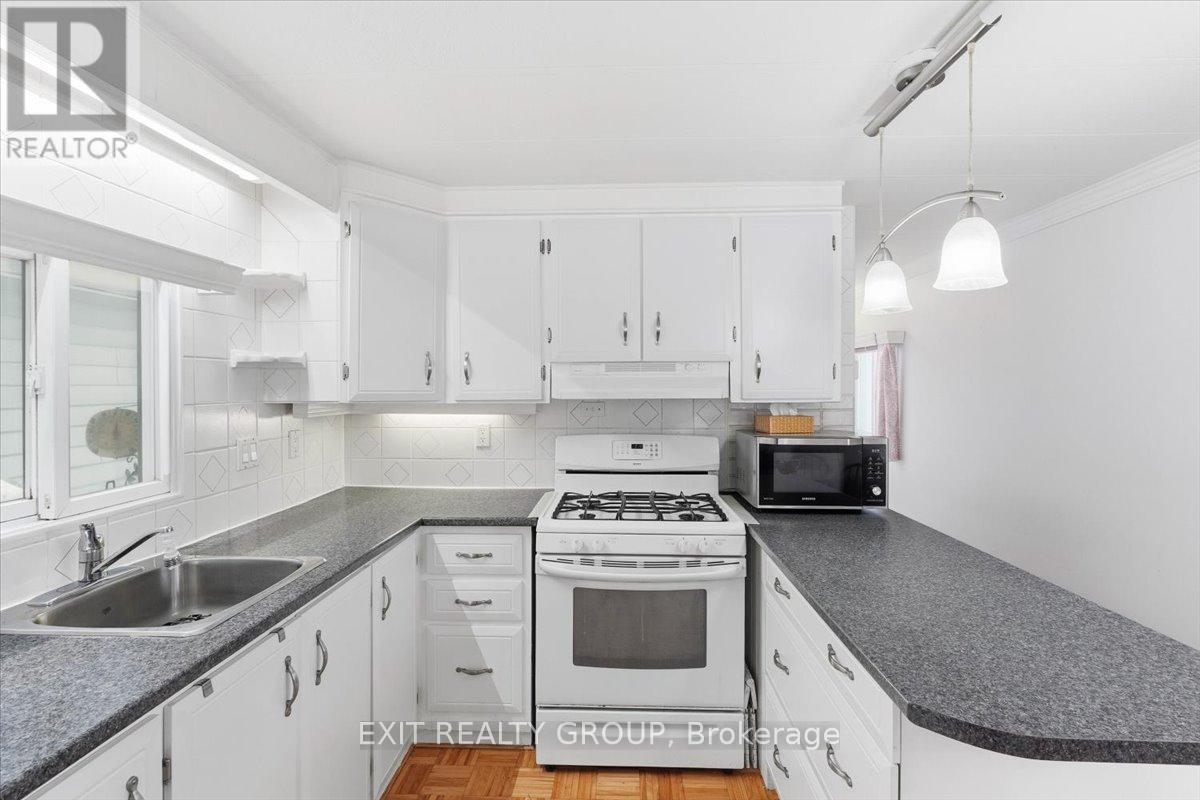 7 Arbour Lane, Quinte West (Sidney Ward), Ontario  K8N 4Z3 - Photo 13 - X12782776