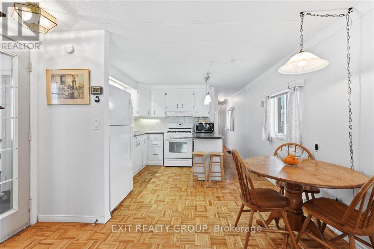 7 Arbour Lane, Quinte West (Sidney Ward), Ontario  K8N 4Z3 - Photo 7 - X12782776