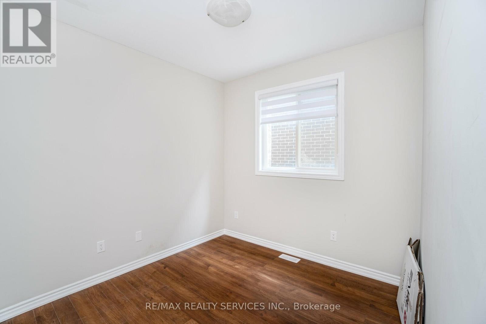249 Louise Street, Welland, Ontario  L3B 0H8 - Photo 4 - X12781348