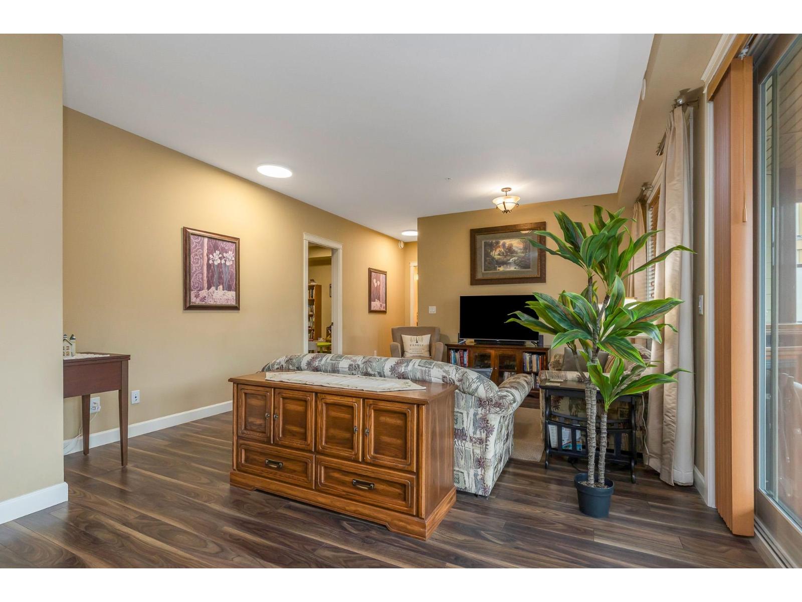 409 2860 Trethewey Street, Abbotsford, British Columbia  V2T 0G5 - Photo 15 - R3088934