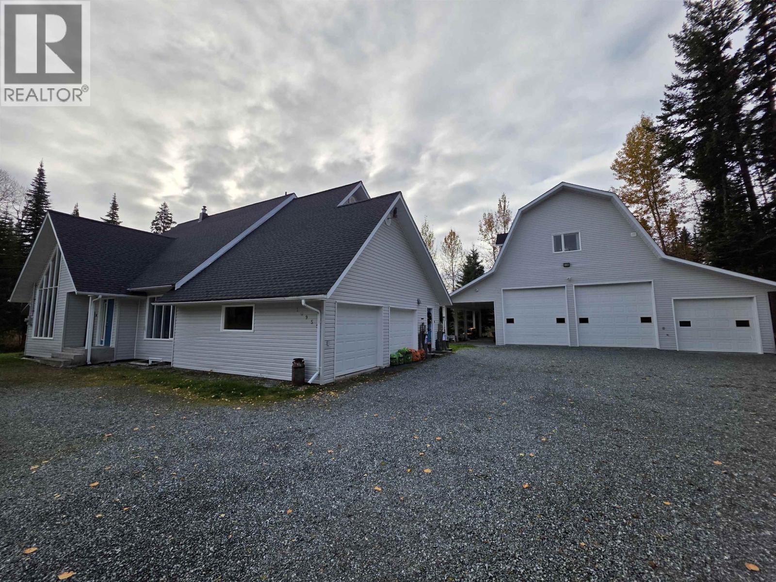 10955 Charles Drive, Prince George, British Columbia  V2N 6V8 - Photo 4 - R3089331