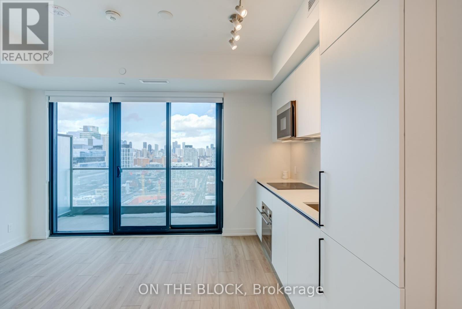 2209 - 35 PARLIAMENT STREET, Toronto, Ontario